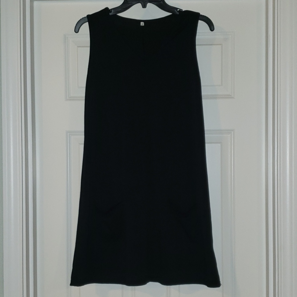 Black comfy V neck dress with pockets